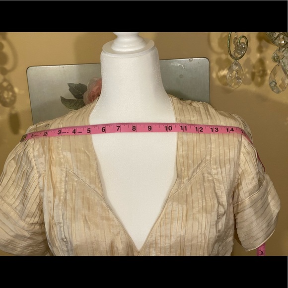 DVF Diane Von Furstenberg 100% Silk Cream Cross - Picture 2 of 14